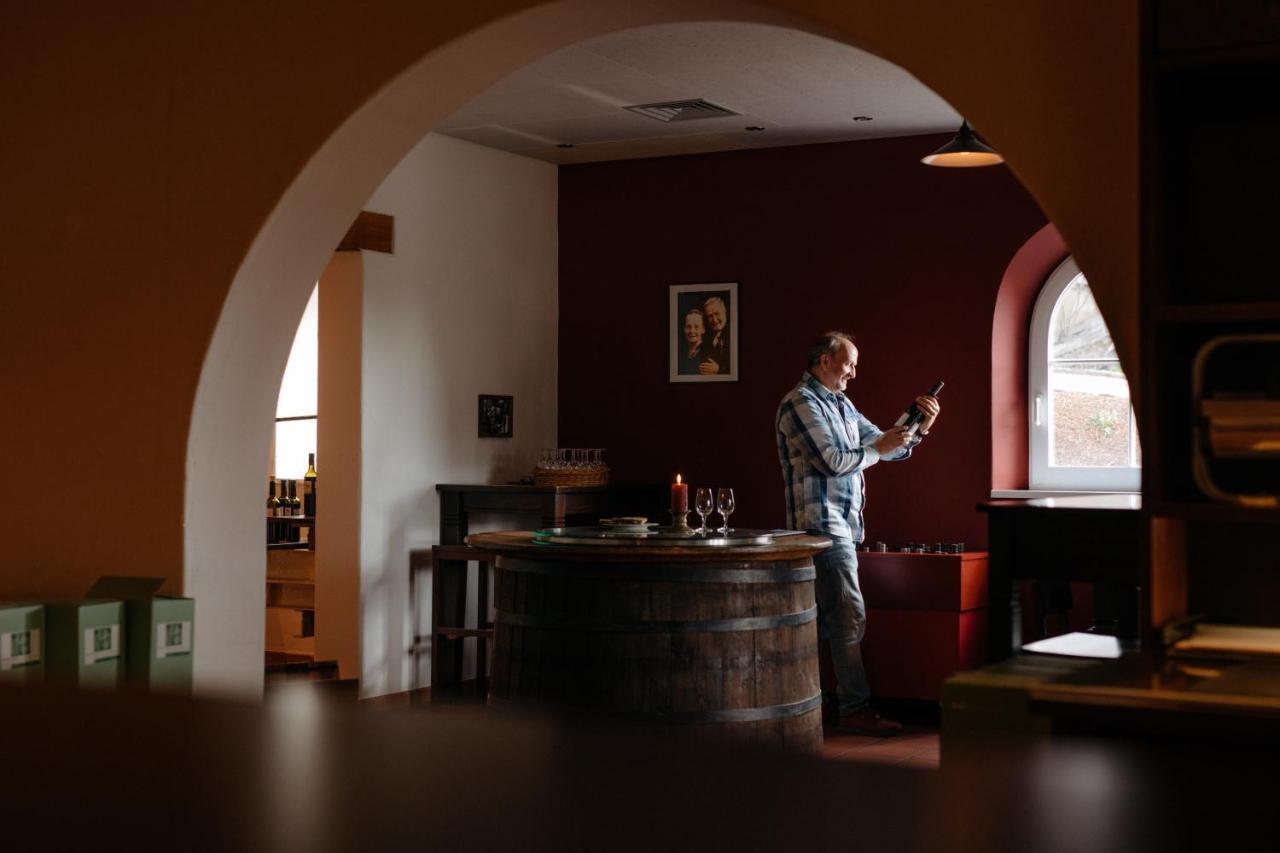 Consulat Des Weins Otel Sankt Martin Dış mekan fotoğraf